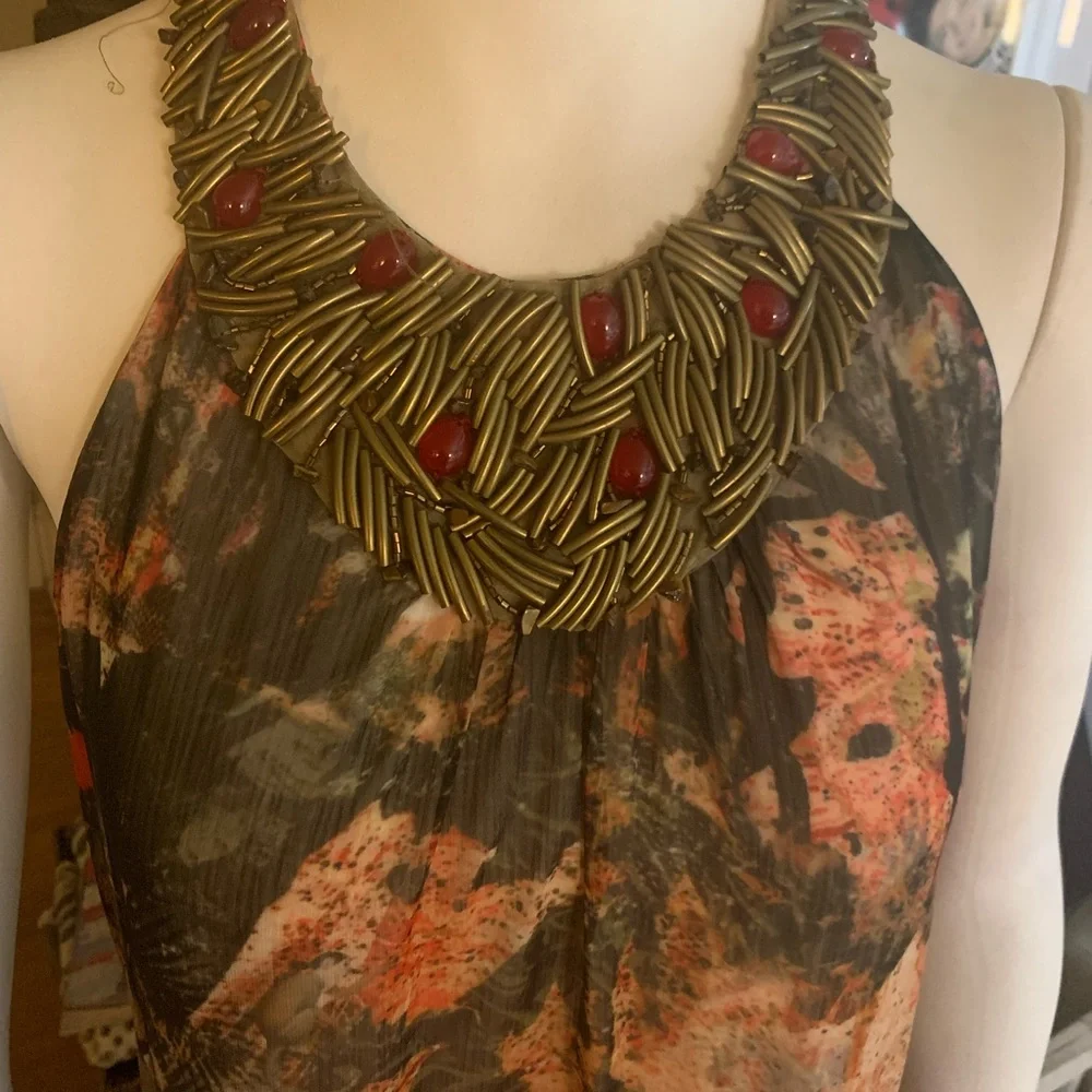 Alice + Olivia gorgeous gown. Unique beading at the top. The colors are fab! Am - Picture 8 of 15